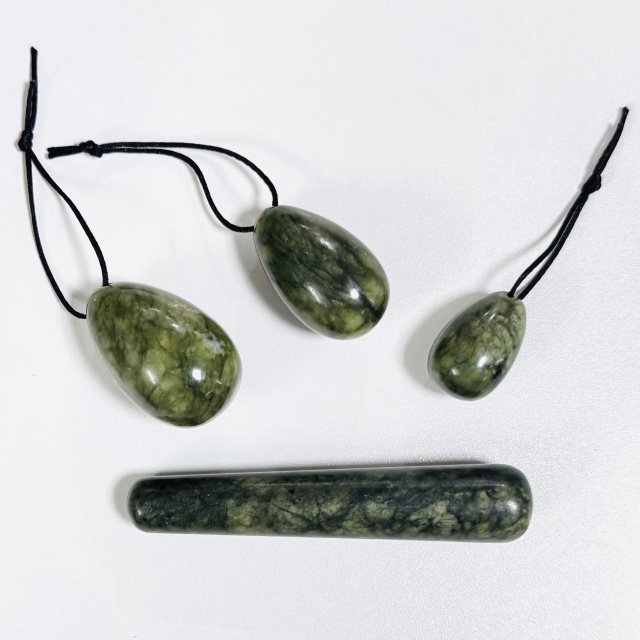 natural crystal green color jade stone different sizes yoni egg and yoni tightening stick for postpartum rehabilitation
