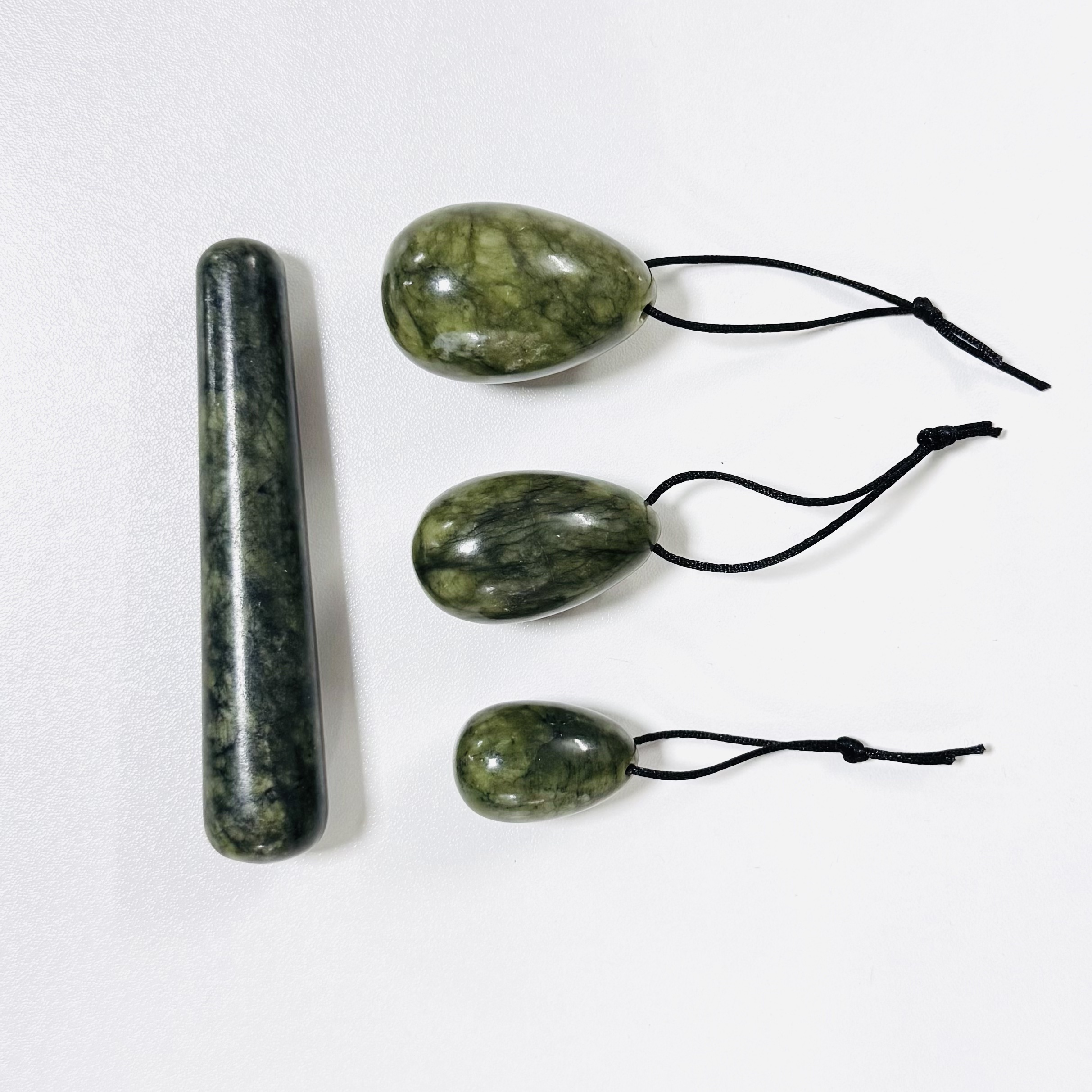 natural crystal green color jade stone different sizes yoni egg and yoni tightening stick for postpartum rehabilitation