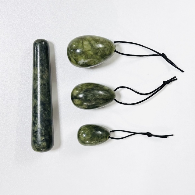 natural crystal green color jade stone different sizes yoni egg and yoni tightening stick for postpartum rehabilitation