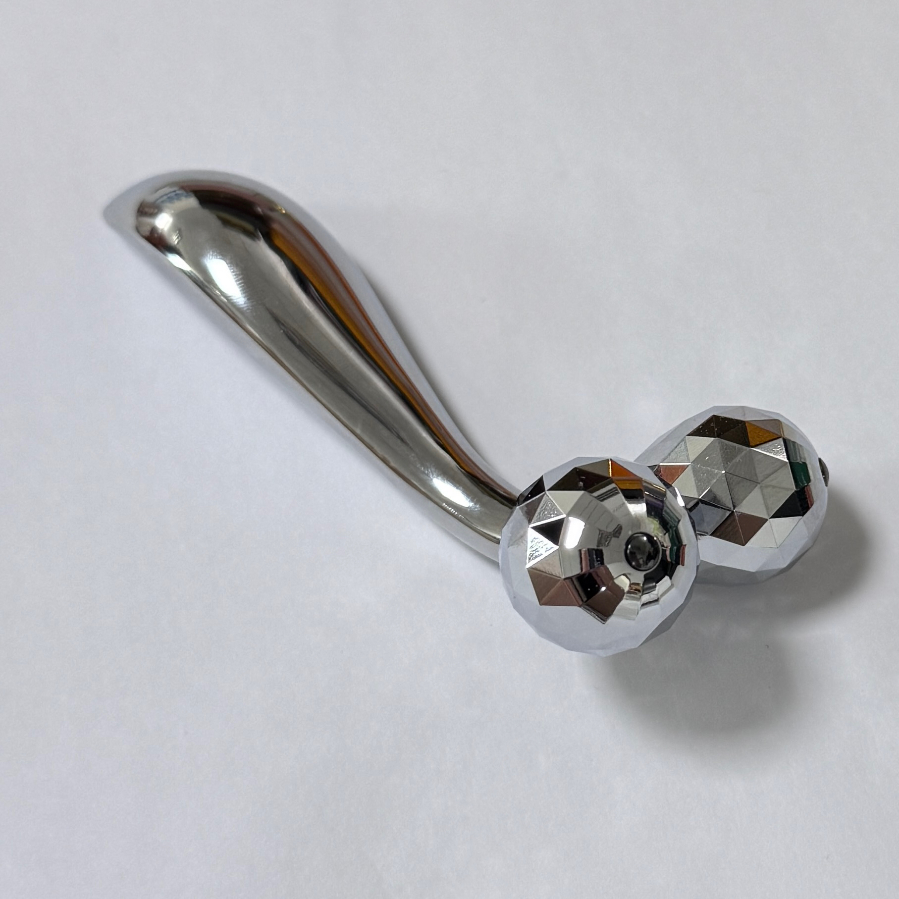 3D Diamond Cut Metal Dual Ball Face Massager