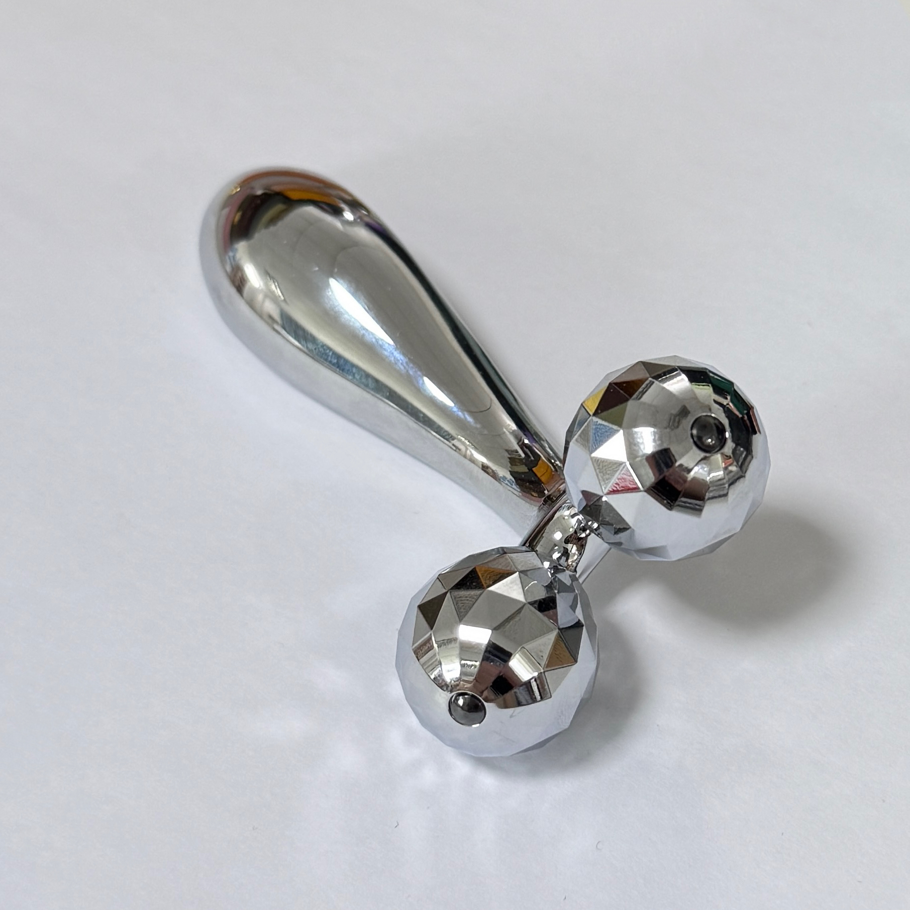 3D Diamond Cut Metal Dual Ball Face Massager