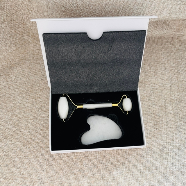 Chinese Huizhou factory Yingjia Craftwork manufacturer wholesale natural stone white xiuyan jade gua sha set in box
