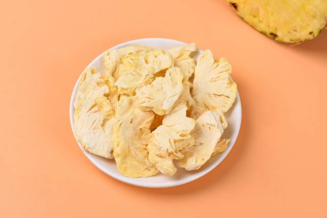 Piña liofilizada