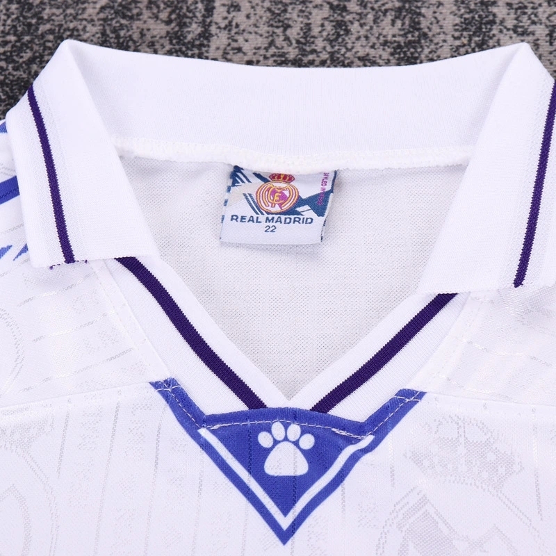 1996-97 REAL MADRID HOME KIDS KIT