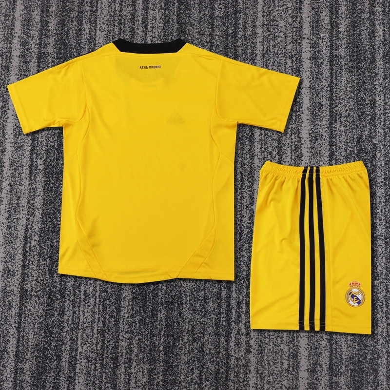 2011-12 REAL MADRID YELLOW GOALKEEPER KIDS KIT