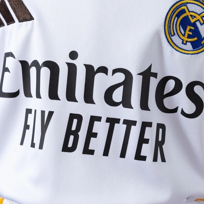 2025-26 REAL MADRID HOME MEN AND KIDS KIT