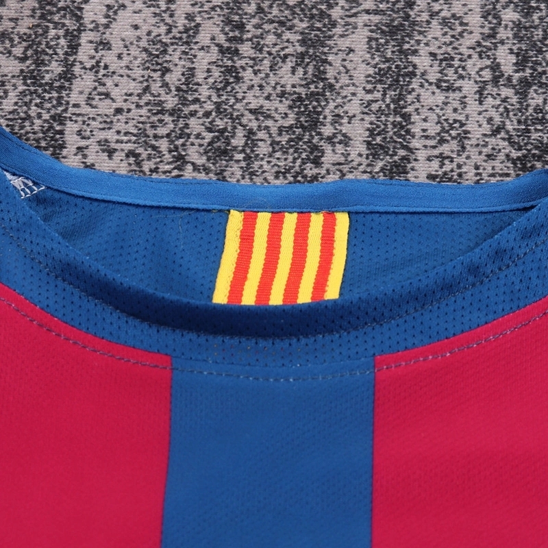 2005-06 BARCELONA HOME LONG SLEEVE KIDS KIT