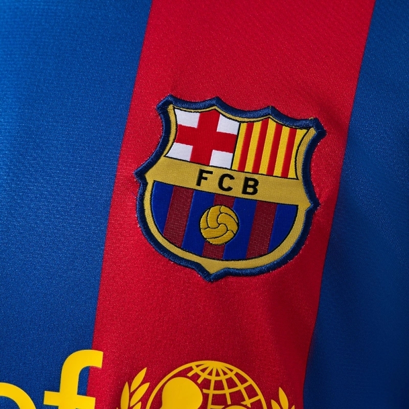 2010-11 BARCELONA HOME