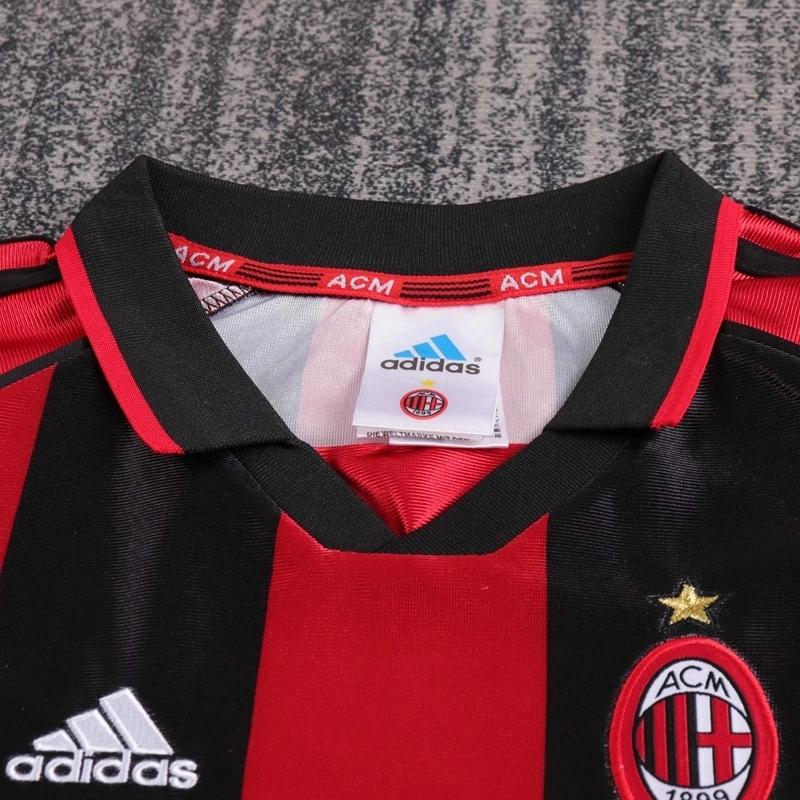 1998-99 AC MILAN HOME KIDS KIT