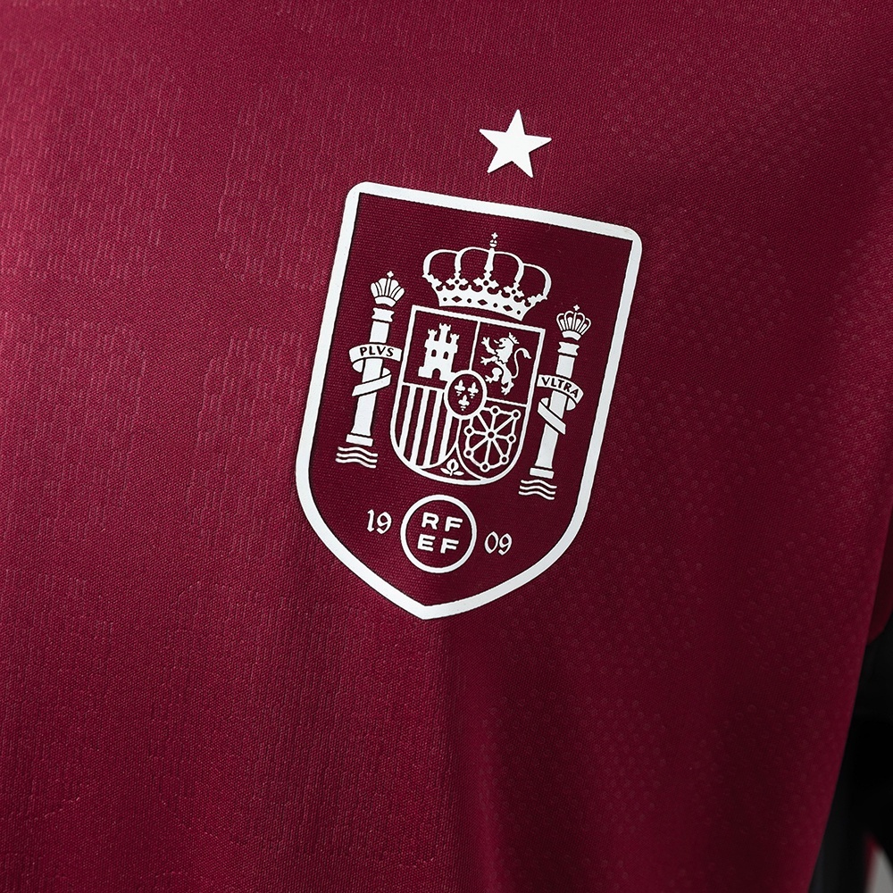 2026 SPAIN GOALKEEPER JERSEY RED  (FAN VERSION)