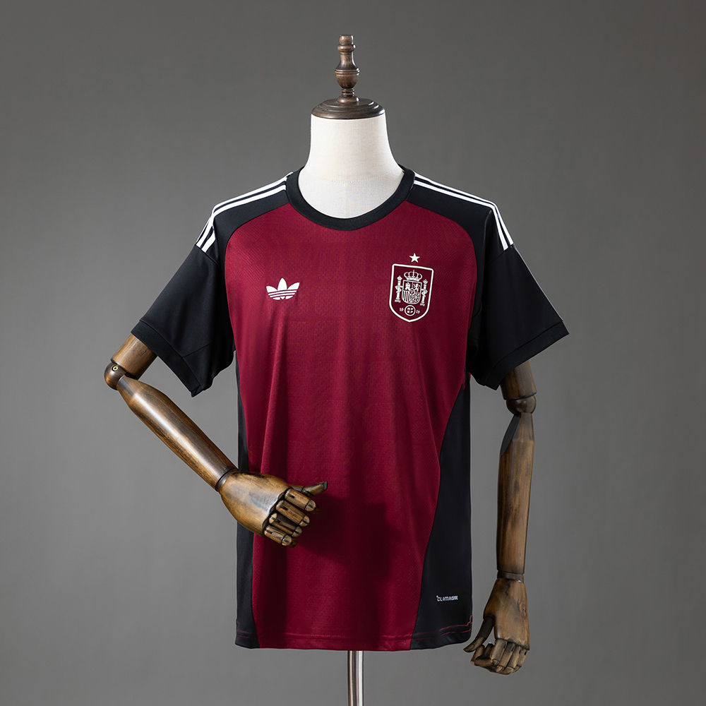 2026 SPAIN GOALKEEPER JERSEY RED  (FAN VERSION)