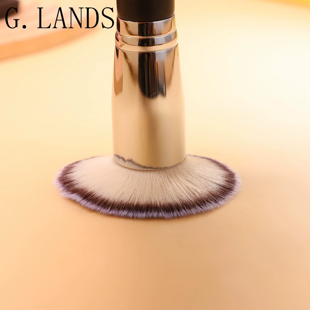 Single makeup brush, loose powder, contouring powder, foundation, eyeshadow, eyebrow comb, highlighter, setting powder, multi-functional, nylon bristles, portable.