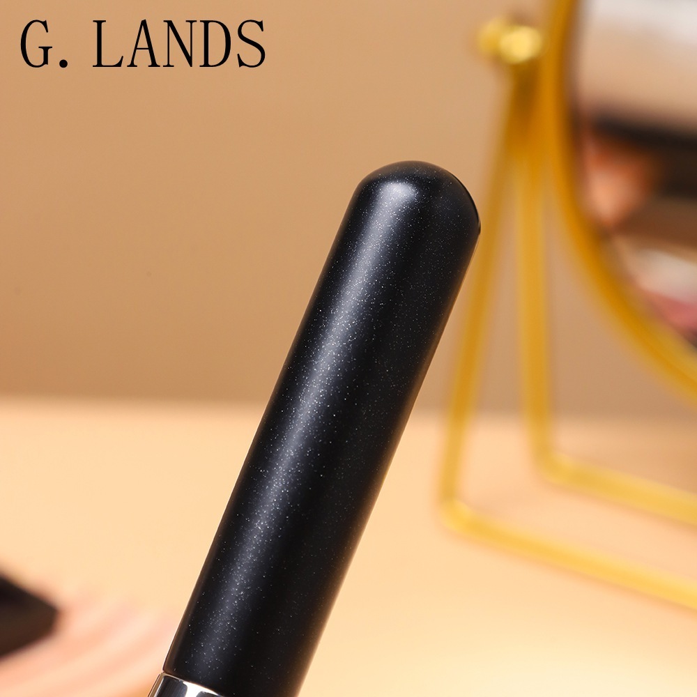 Single makeup brush, loose powder, contouring powder, foundation, eyeshadow, eyebrow comb, highlighter, setting powder, multi-functional, nylon bristles, portable.