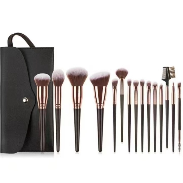 Foreign trade 7-piece, 10-piece, and 15-piece makeup brush sets, eyeshadow brushes, beauty tools, long handles, wooden handles, rose gold, portable.