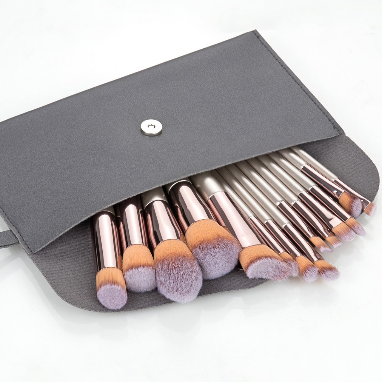 10-piece and 14-piece champagne gold makeup brush set, including blush, eyeshadow, eyebrow brushes, contour brushes, and powder brushes. In stock.