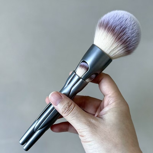 4-in-1 Makeup Brush