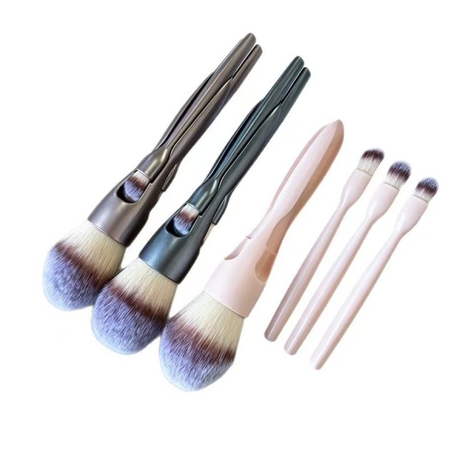 4-in-1 Makeup Brush