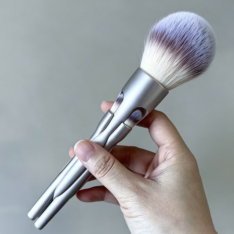 4-in-1 Makeup Brush