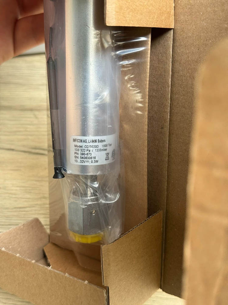 Inficon CDG020D 390-673 Capacitance Diaphragm Gauge 1000Torr