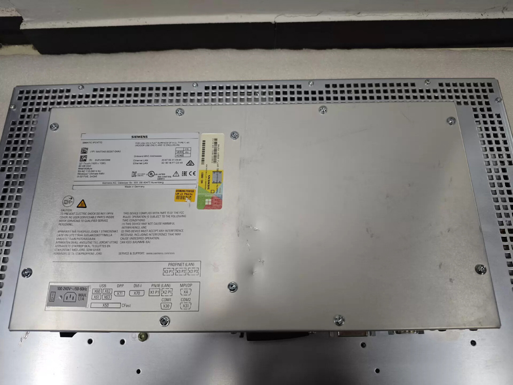 Siemens 6AV7240-3ED07-0HA3 Industrial Computer