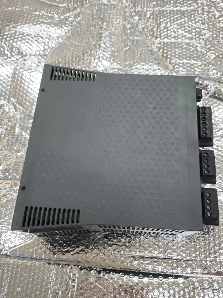 Kollmorgen AKD-P02406-NAAN-0000 AC Servo Drive
