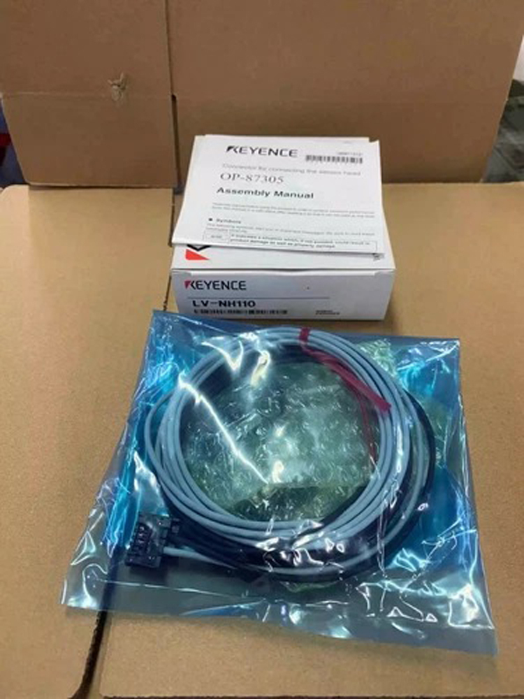 Keyence LV-NH110 LVNH110 Laser Sensor