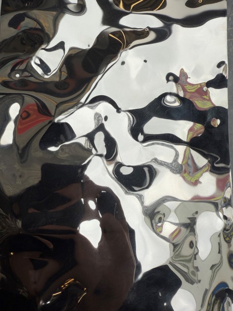 silver-Large water ripples
