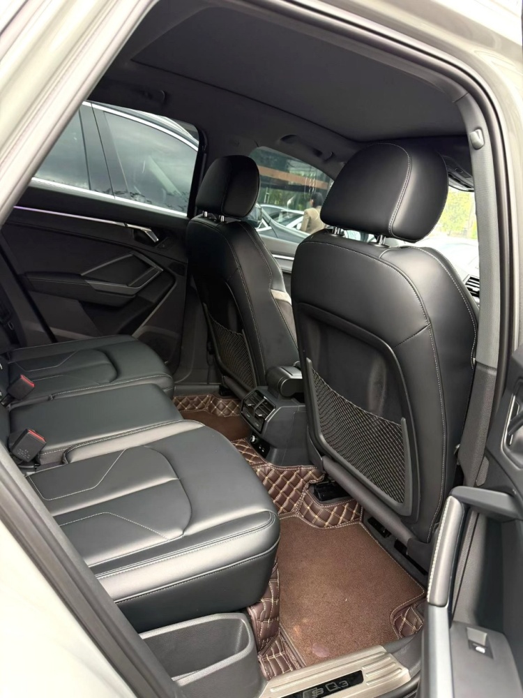 Audi Q3L