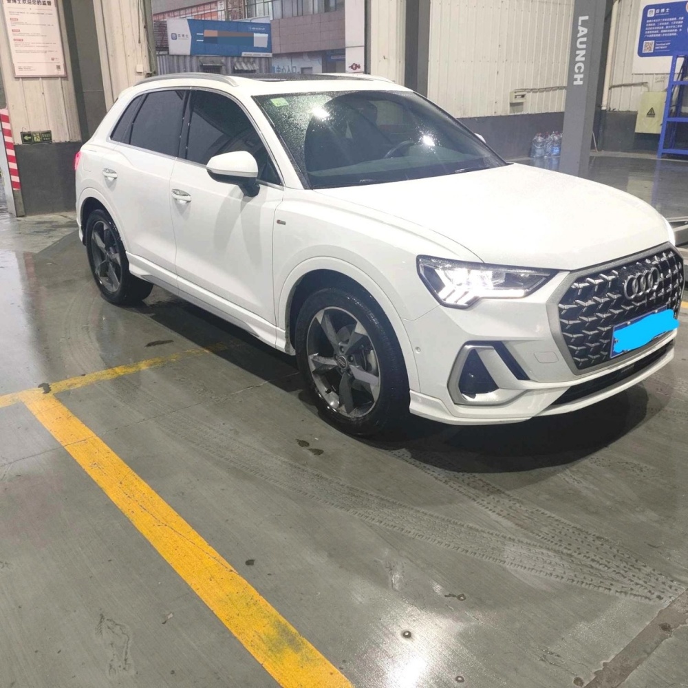 Audi Q3L