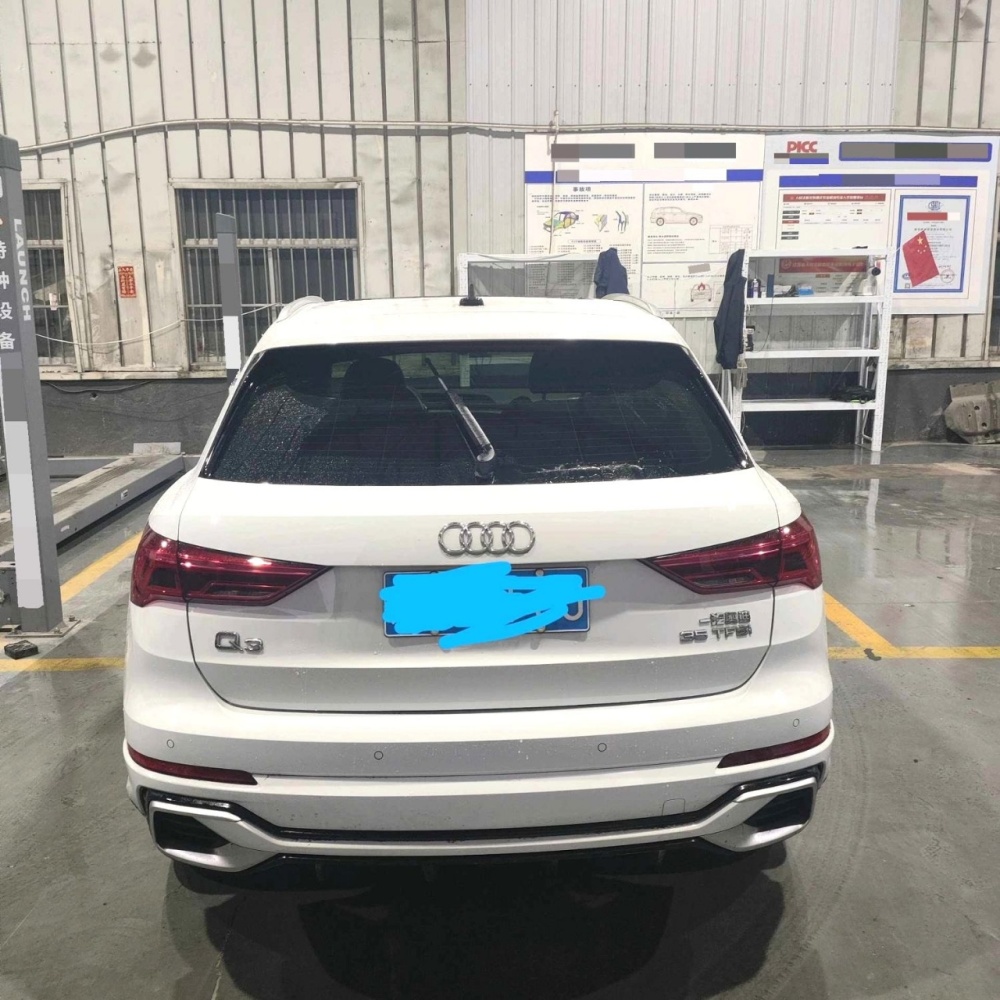 Audi Q3L