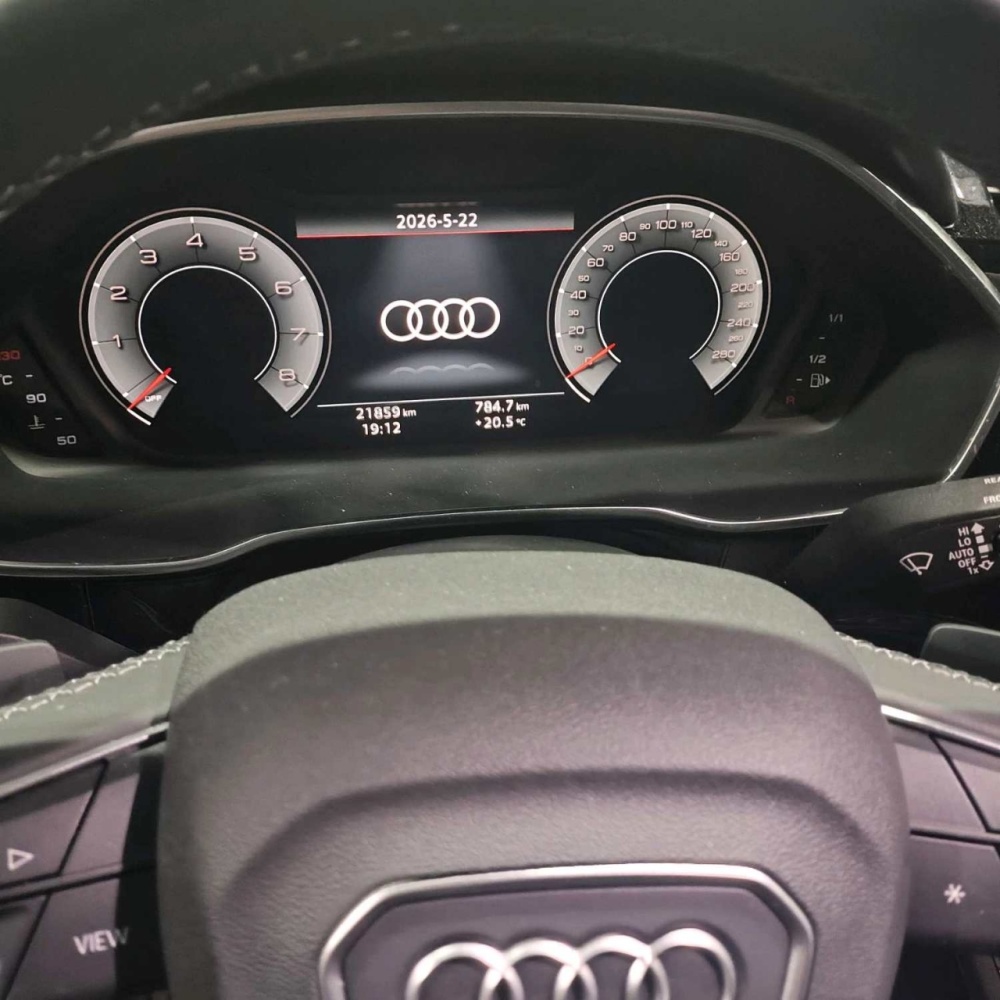 Audi Q3L