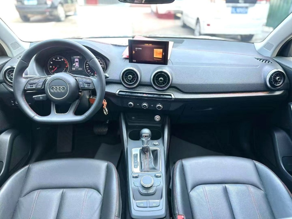  Audi Q2L