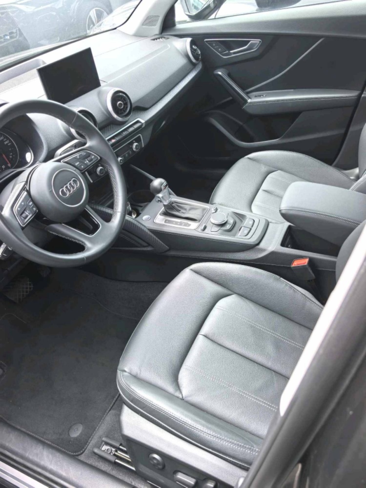 Audi Q2L