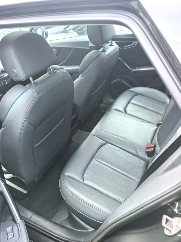 Audi Q2L