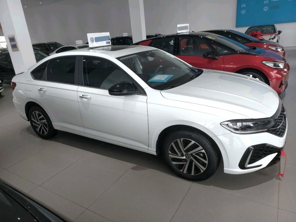 Volkswagen Lavida Plus