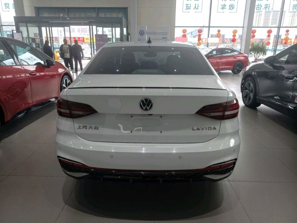 Volkswagen Lavida Plus