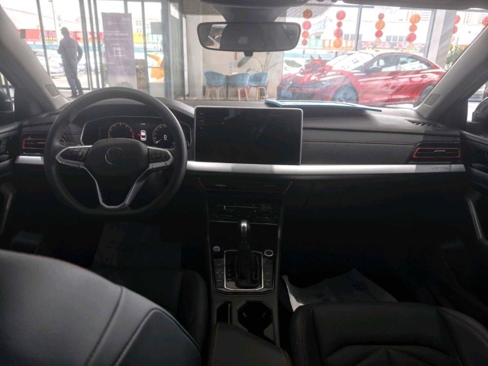 Volkswagen Lavida Plus