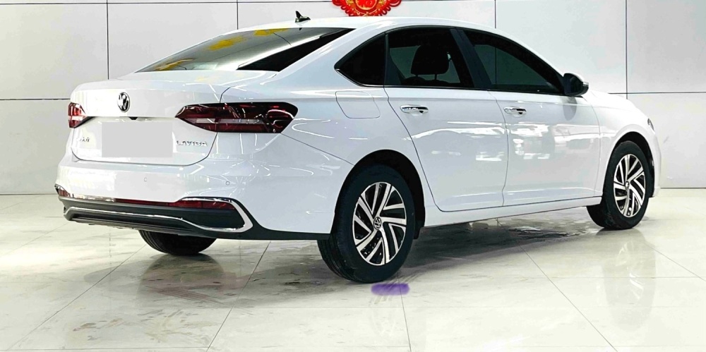 Volkswagen Lavida Plus