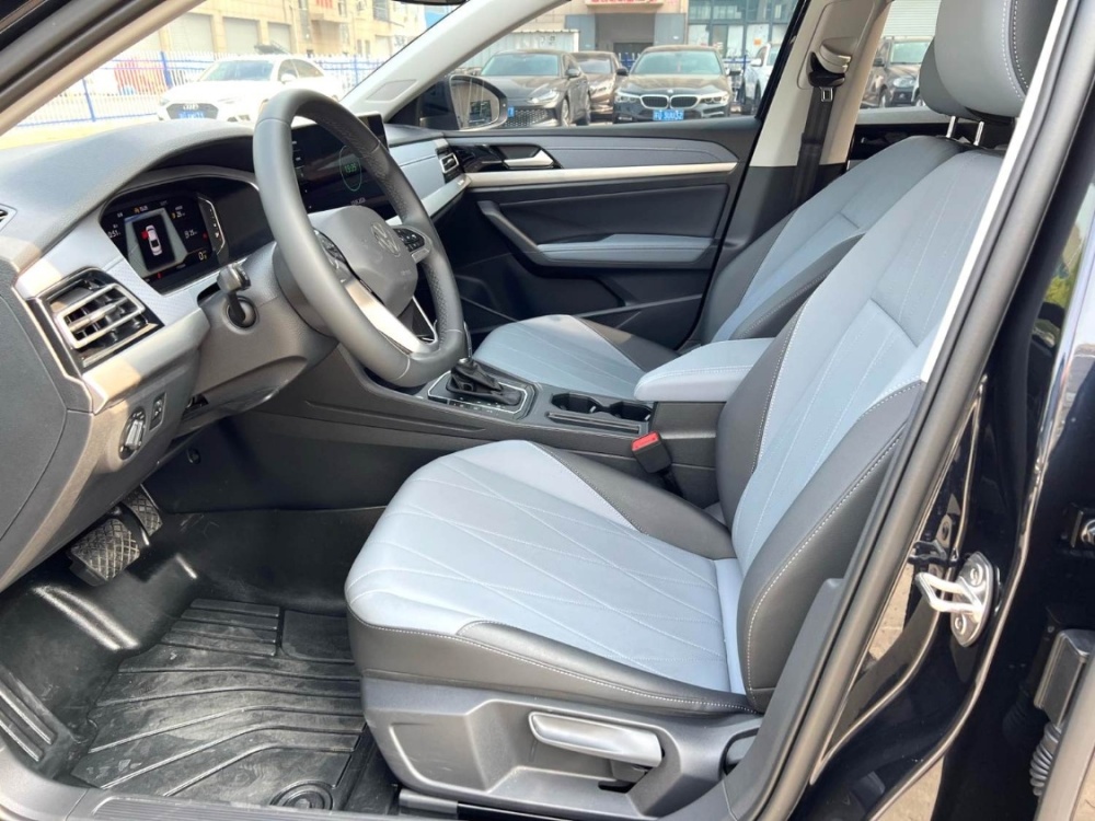 Volkswagen Lavida Plus