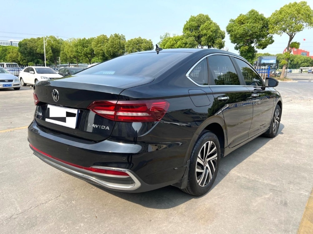 Volkswagen Lavida Plus