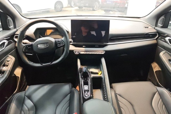 Geely Binyue L