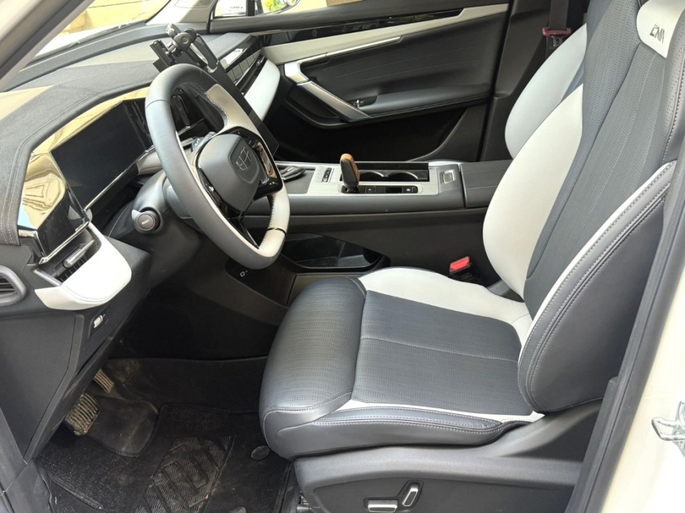 Geely Boyue L