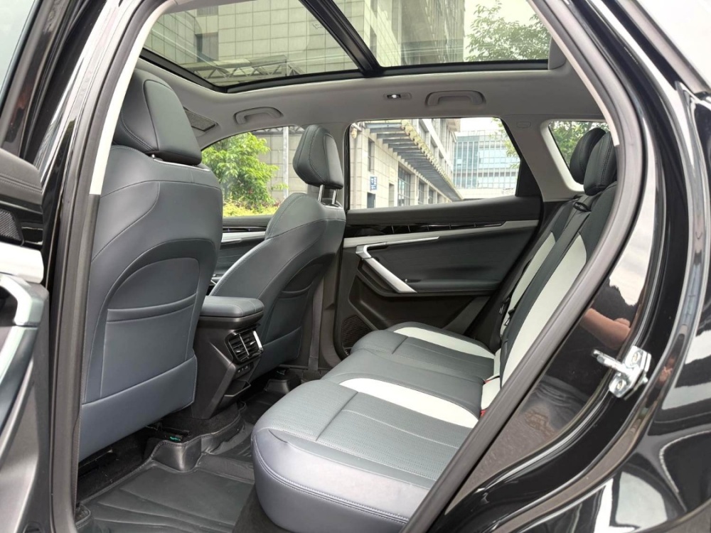Geely Boyue L