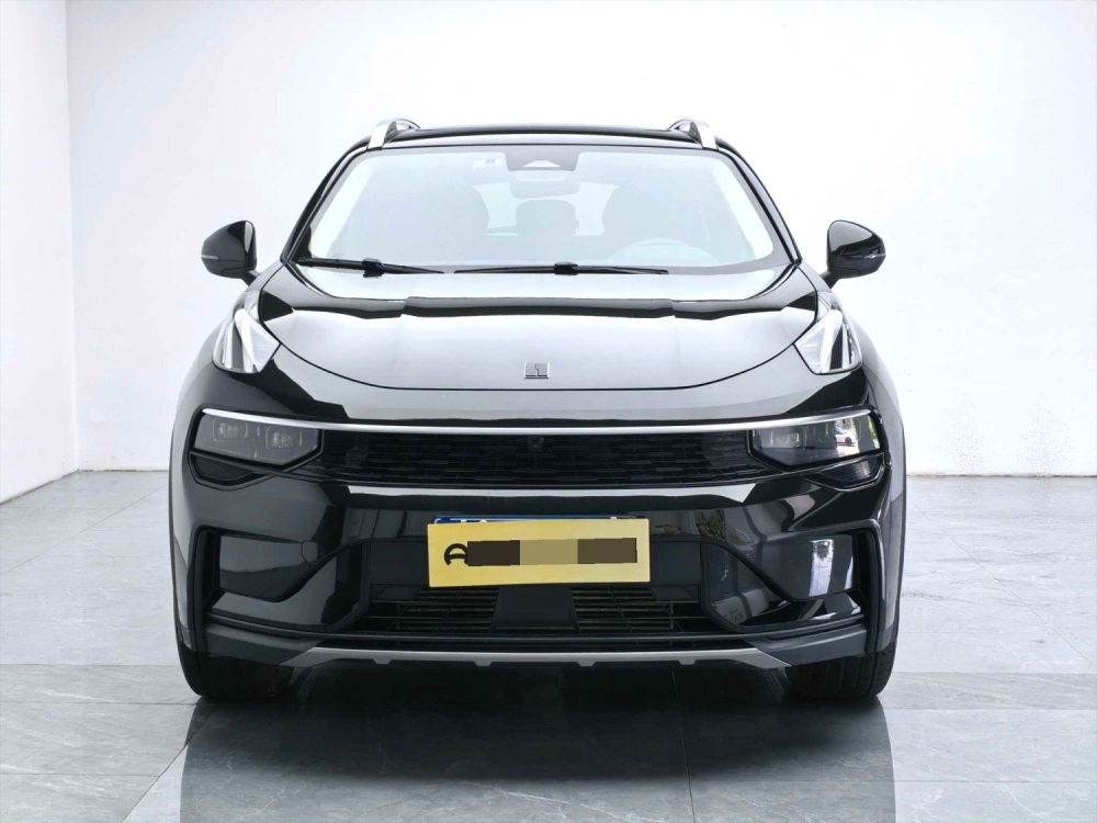 Lynk & Co 01