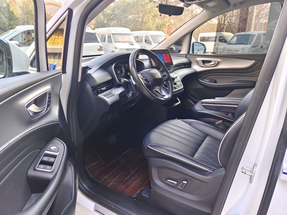 Roewe iMAX8