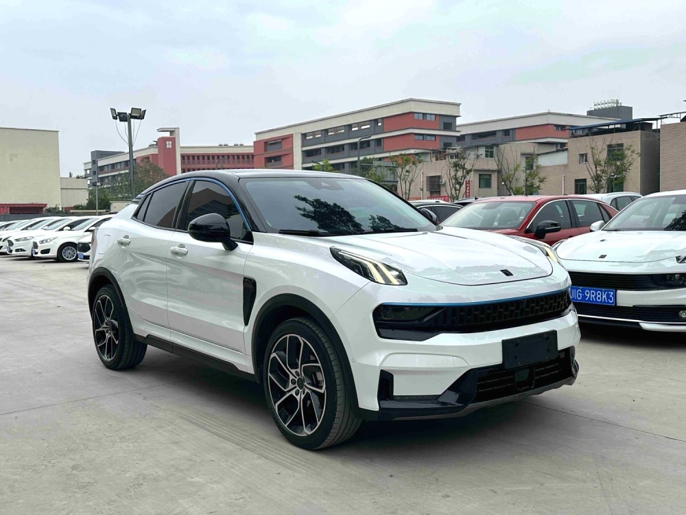 Lynk & Co 05