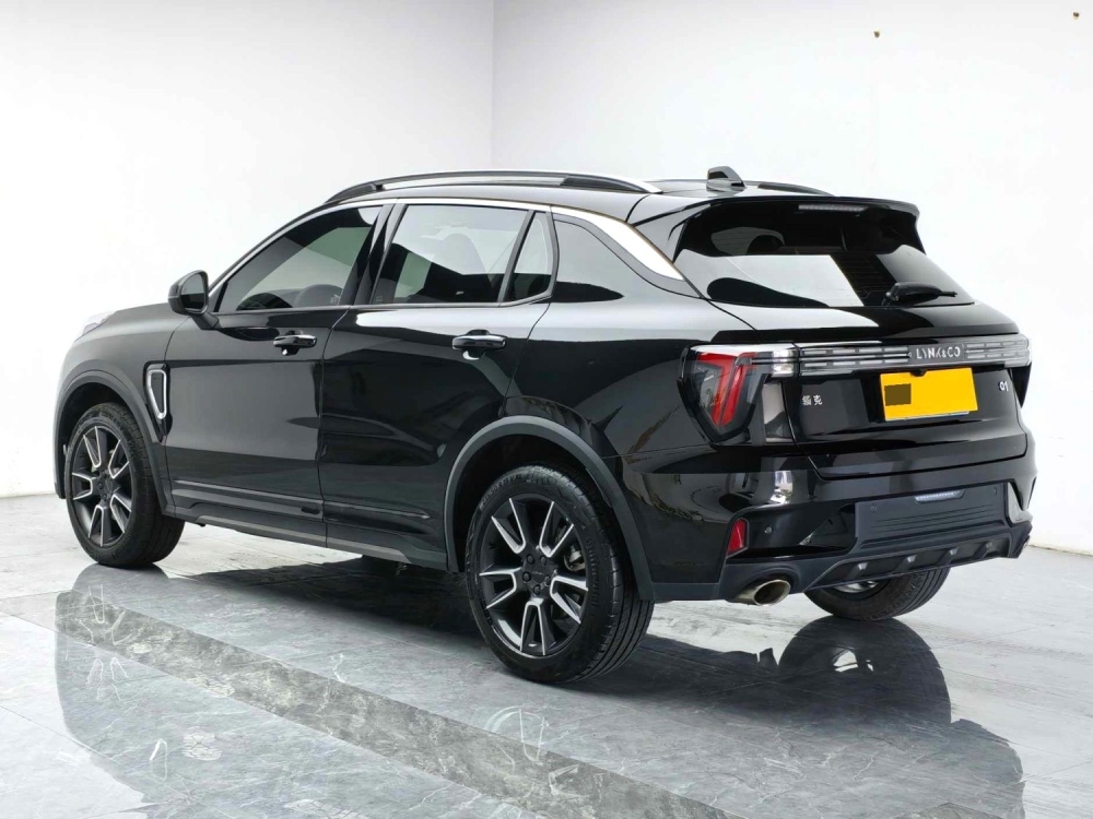 Lynk & Co 01