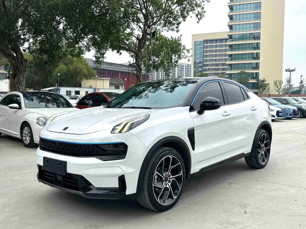 Lynk & Co 05