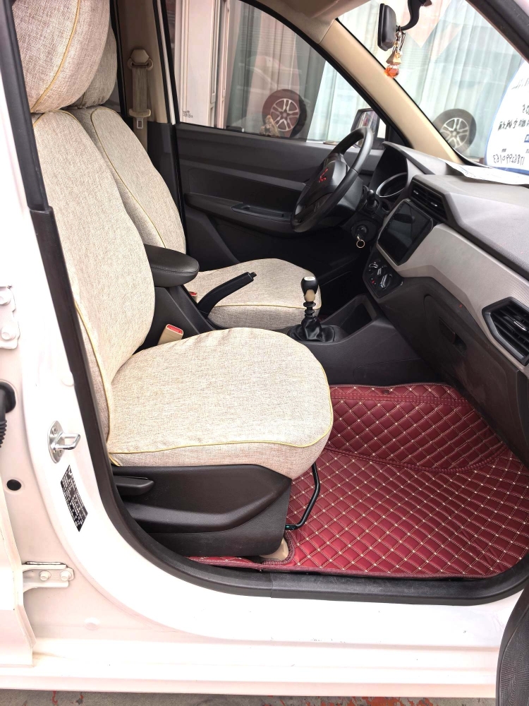 Wuling Hongguang S