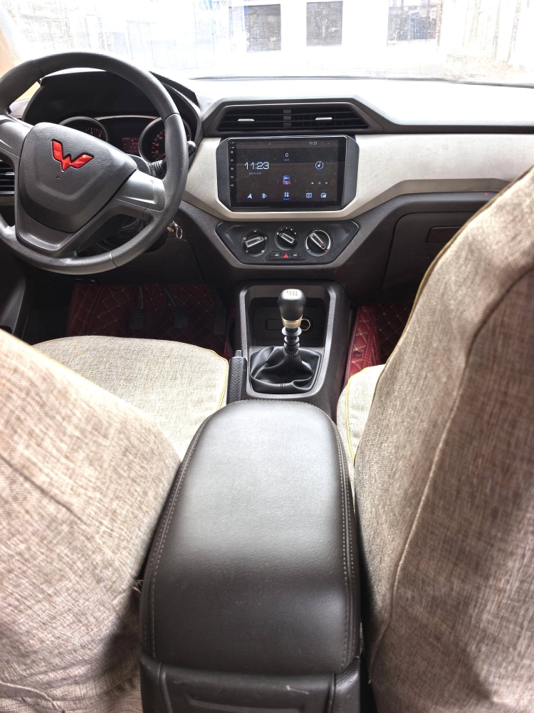 Wuling Hongguang S